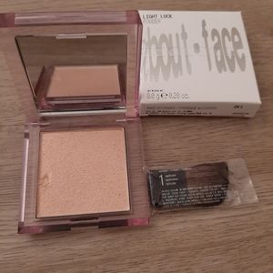 About face highlighter Mary Kay brush